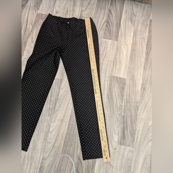 J. Jill Black and White Patterned Cropped Pants - Picture 8 of 13